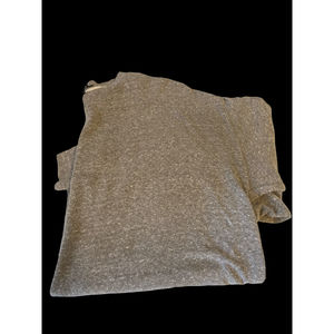 Woman’s sweatshirt m